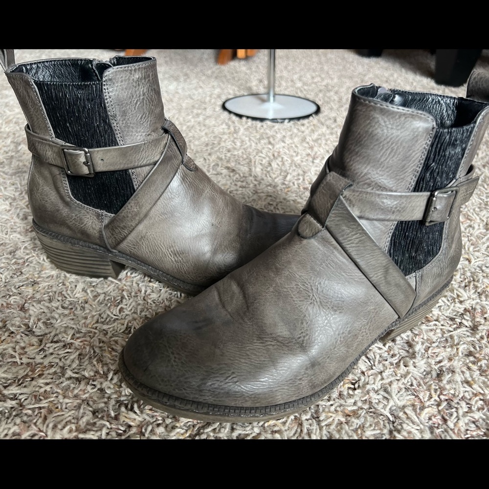 Women’s Rieker Grey Taupe Fashion Ankle Boots Size 38 7.5/8